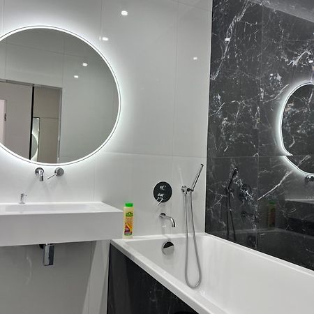 Віп Апартаменти В Районі Автовокзалужк Great House,Жк Арена,Поблизу Обласноі Лікарні Rivne Ngoại thất bức ảnh